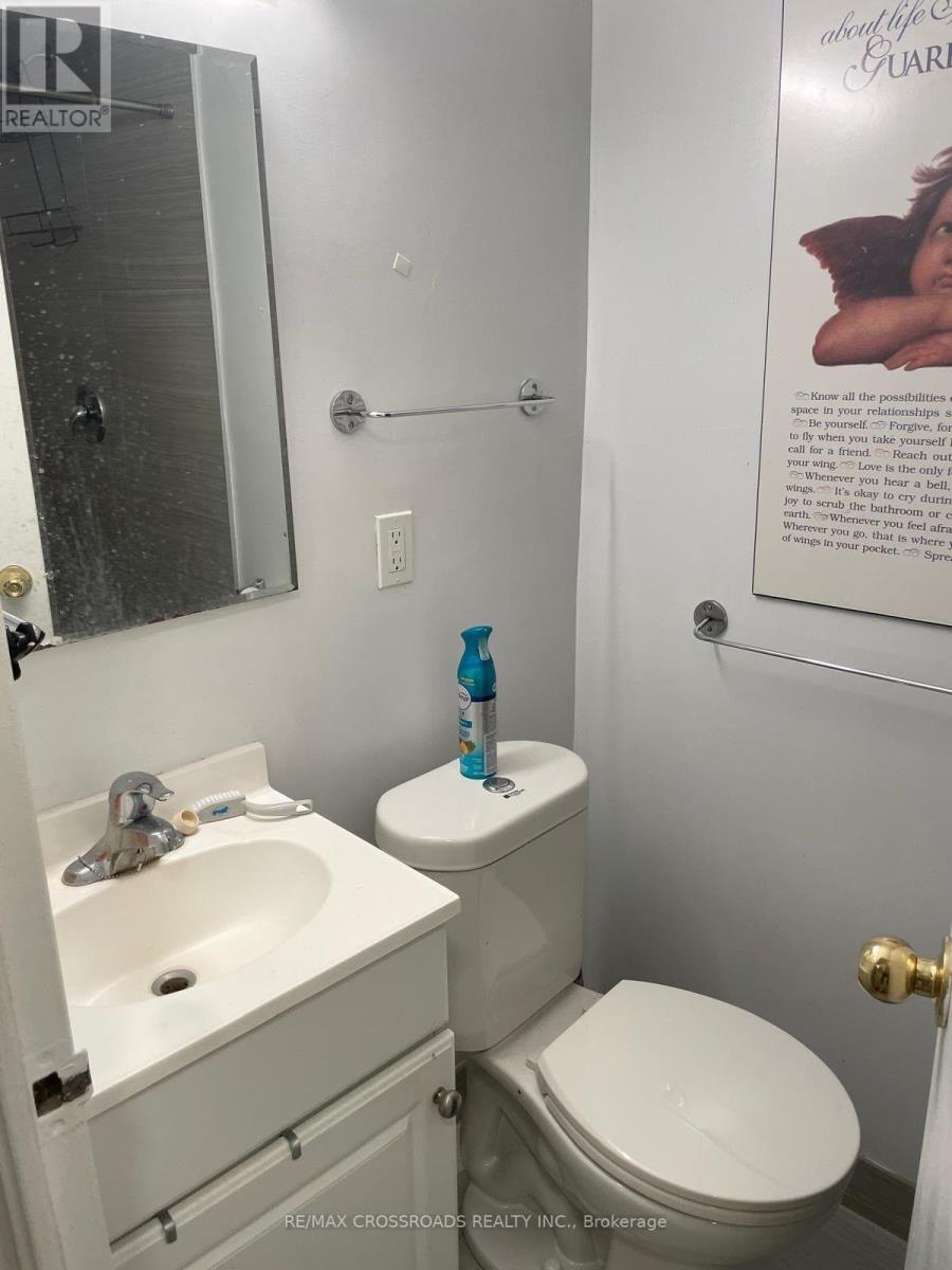 708 - 85 Lawton Boulevard Property Photo 12