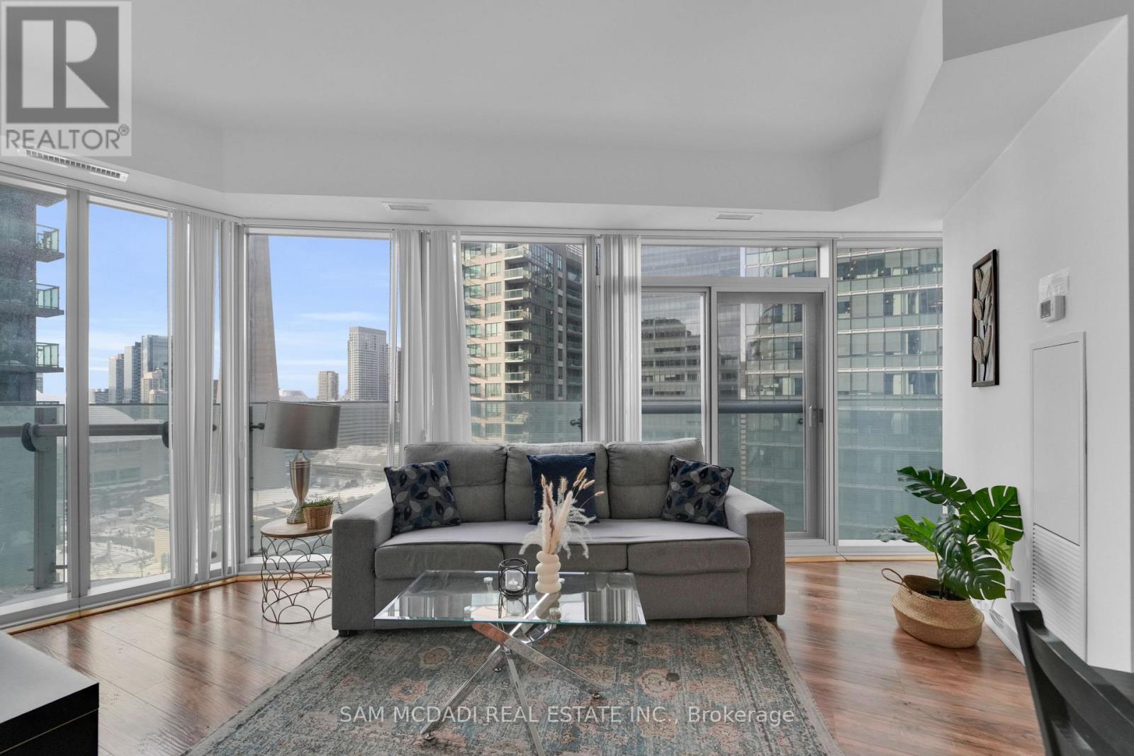 2307 - 12 York Street Property Photo 7