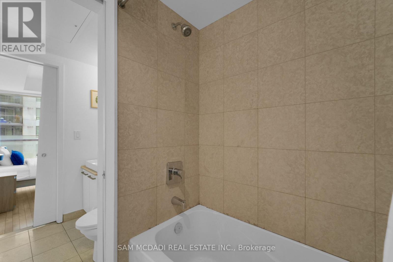 2307 - 12 York Street Property Photo 15