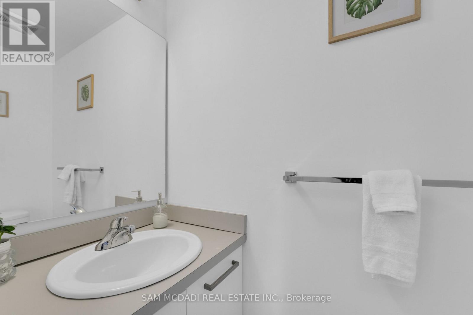 2307 - 12 York Street Property Photo 19