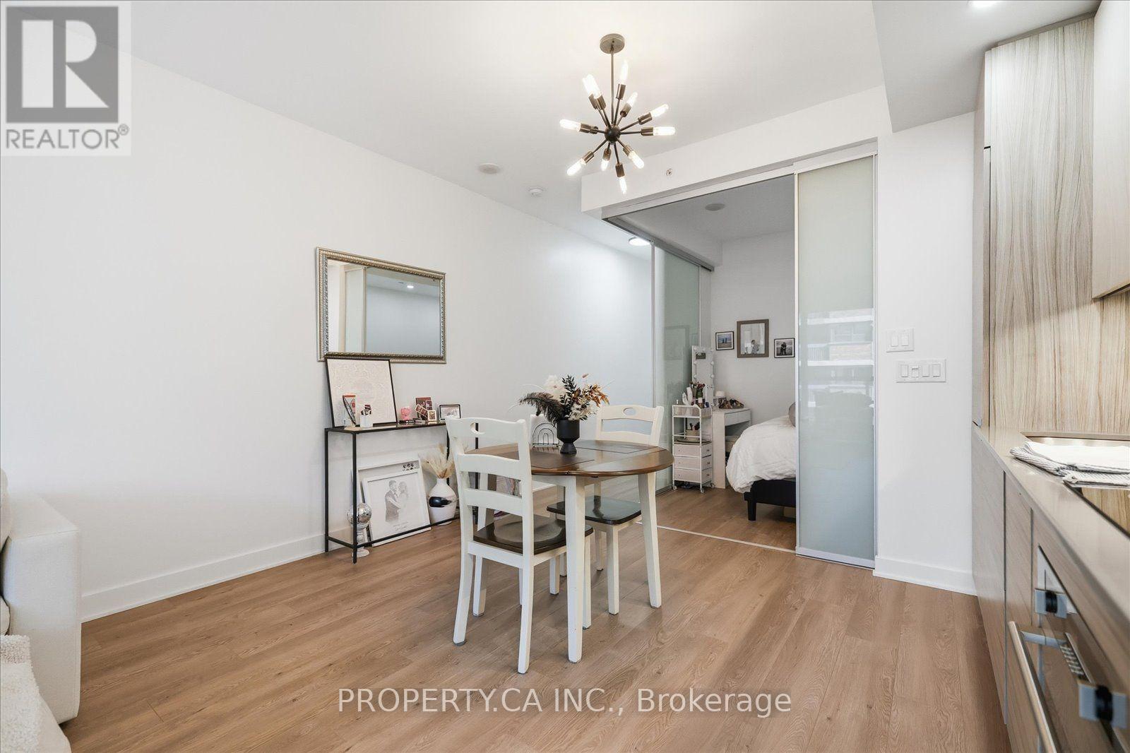 606 - 210 Simcoe Street Property Photo 11