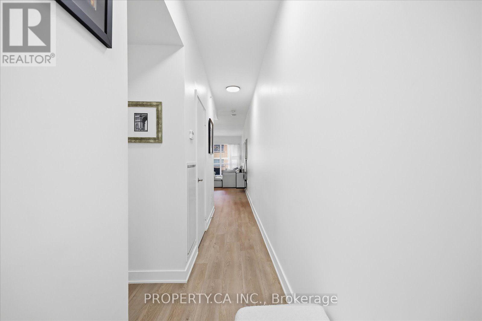 606 - 210 Simcoe Street Property Photo 14