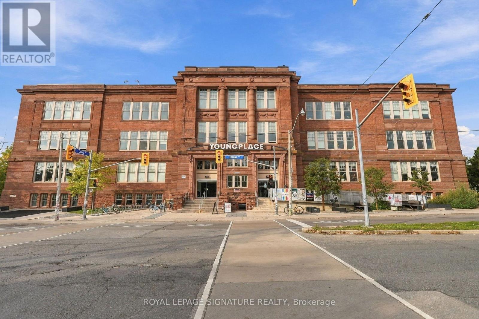 302 - 180 Shaw Street Property Photo 1