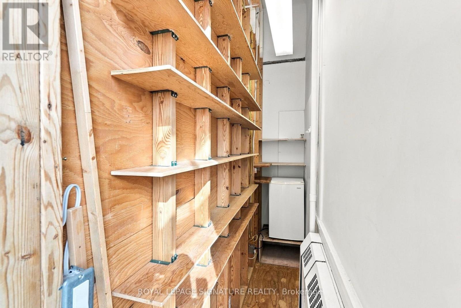 302 - 180 Shaw Street Property Photo 8