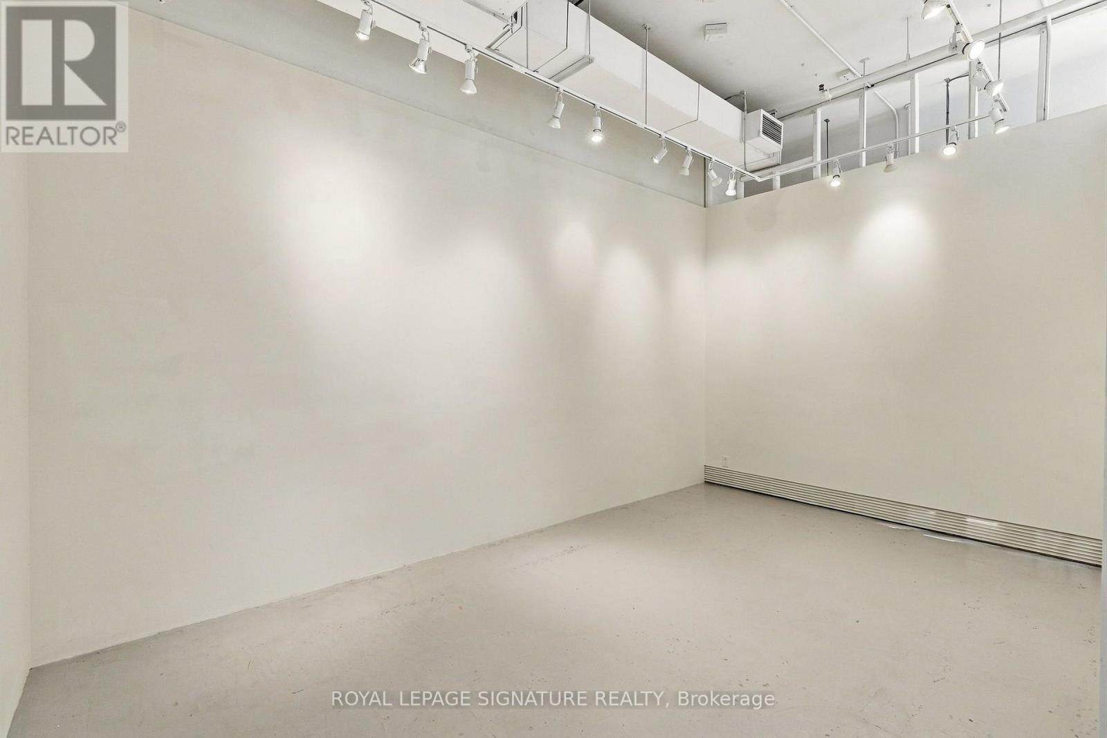 302 - 180 Shaw Street Property Photo 10