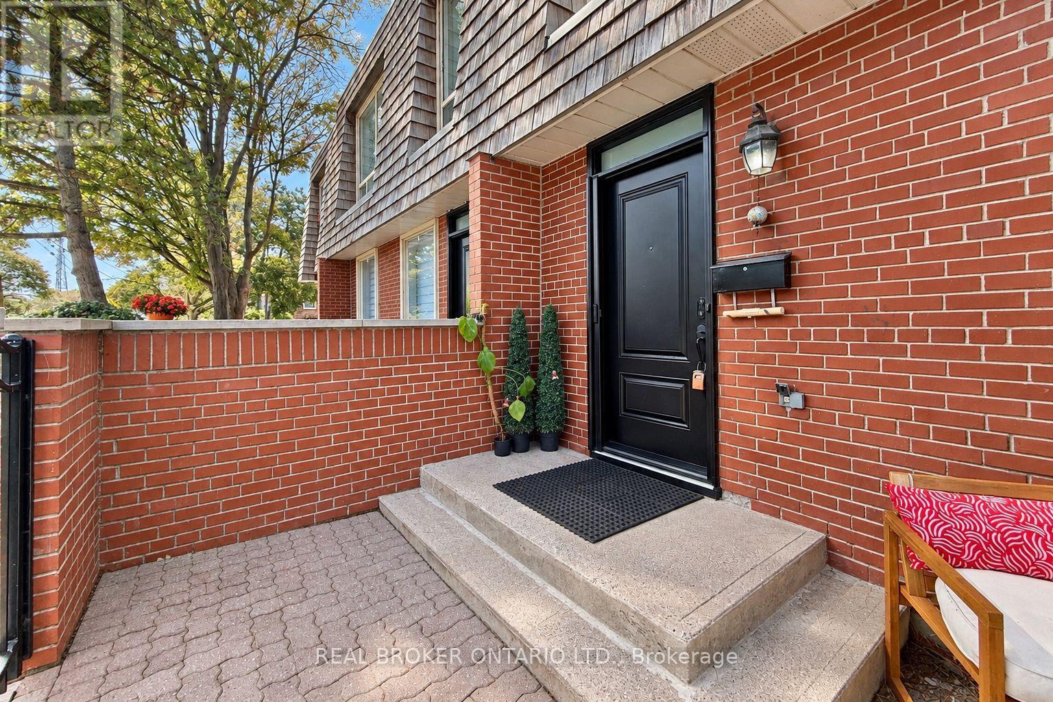 3 - 69 Upper Canada Drive Property Photo 3