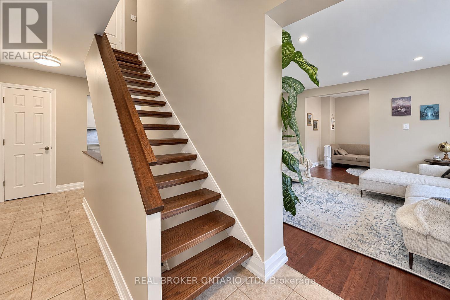 3 - 69 Upper Canada Drive Property Photo 7