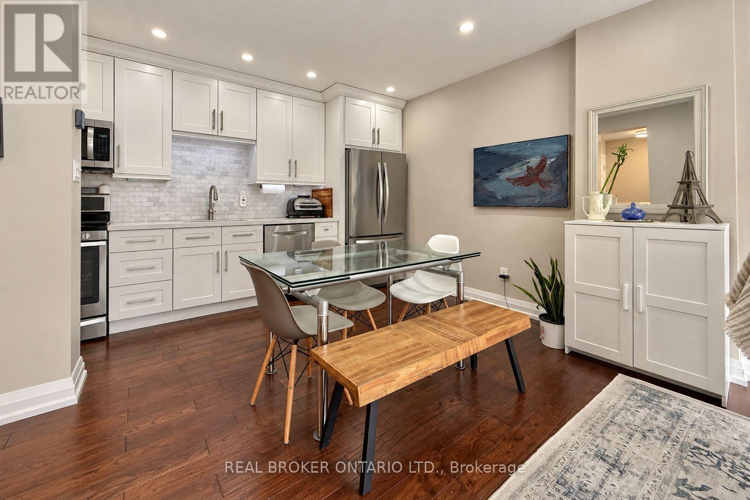 3 - 69 Upper Canada Drive Property Photo 13