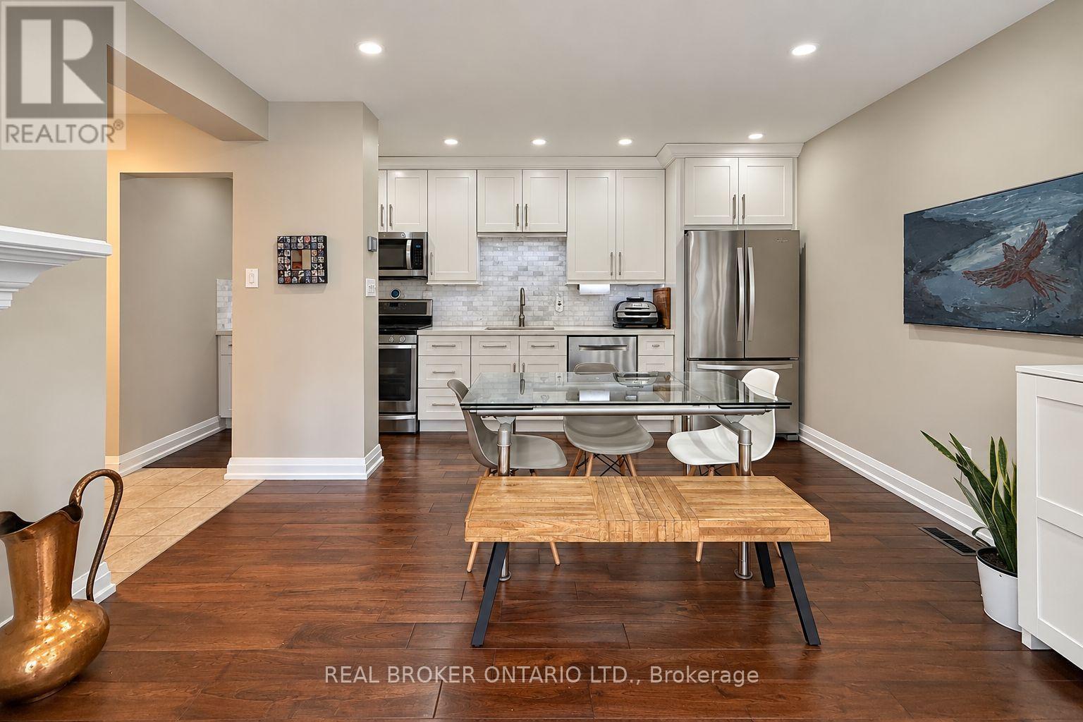 3 - 69 Upper Canada Drive Property Photo 14