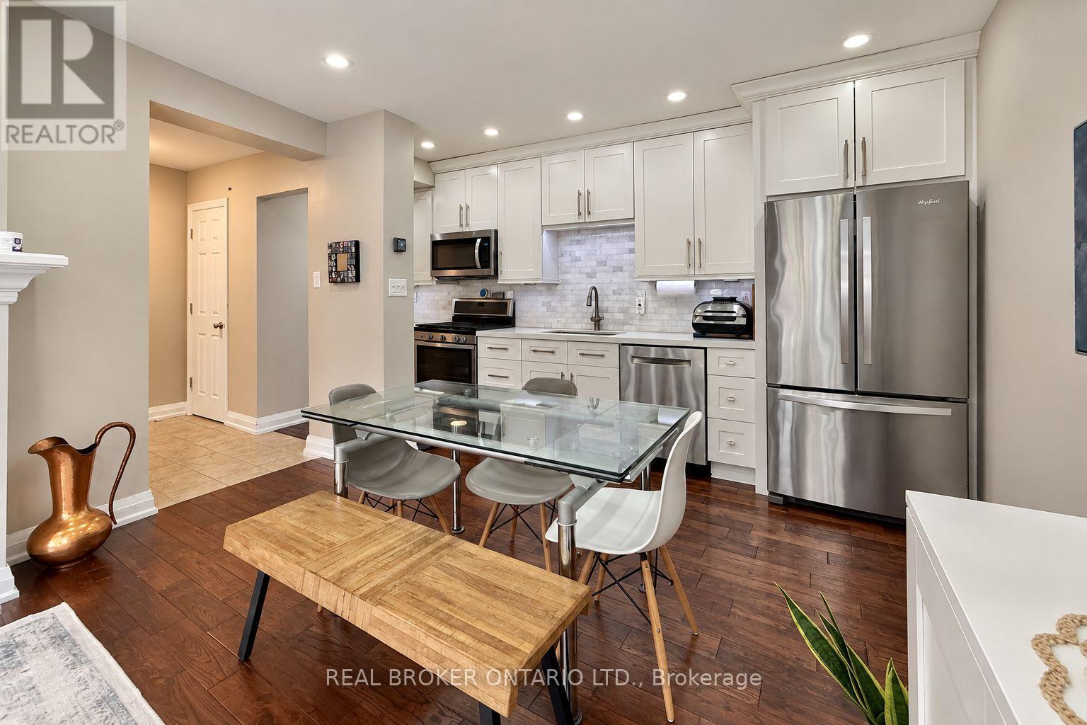 3 - 69 Upper Canada Drive Property Photo 15