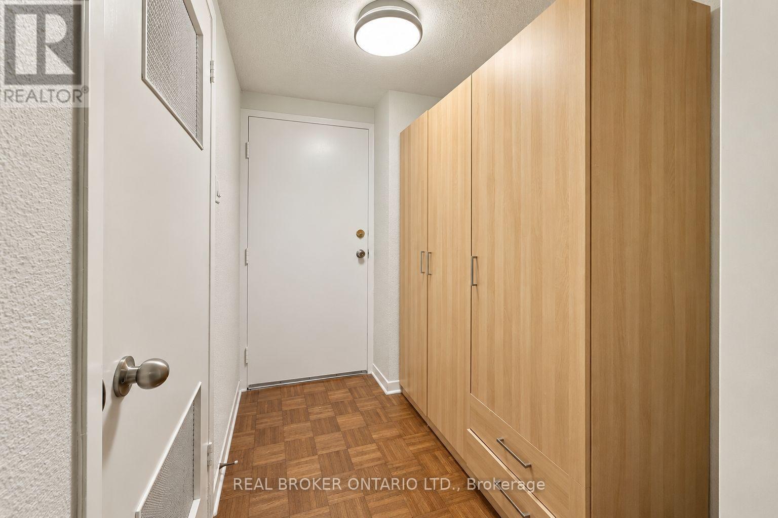 3 - 69 Upper Canada Drive Property Photo 38
