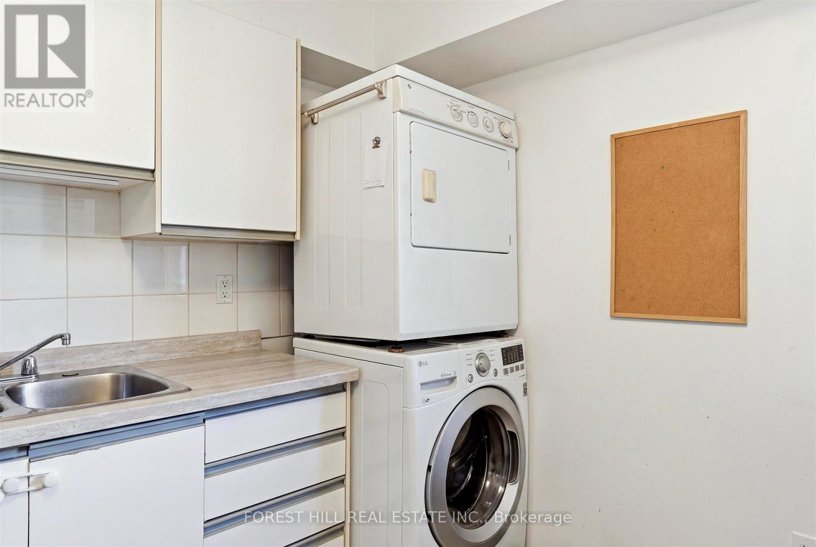 Unit A - 1070 Avenue Road Property Photo 19