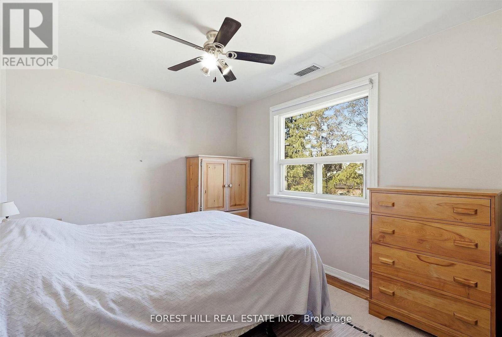 Unit A - 1070 Avenue Road Property Photo 24