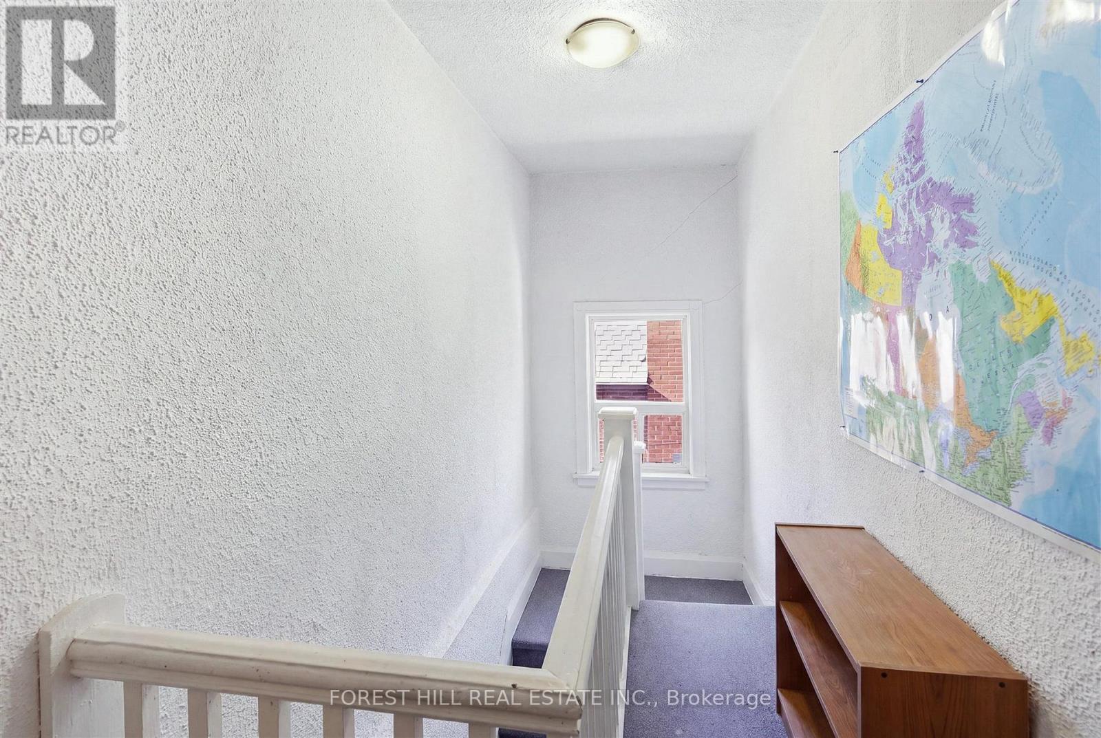 Unit A - 1070 Avenue Road Property Photo 30