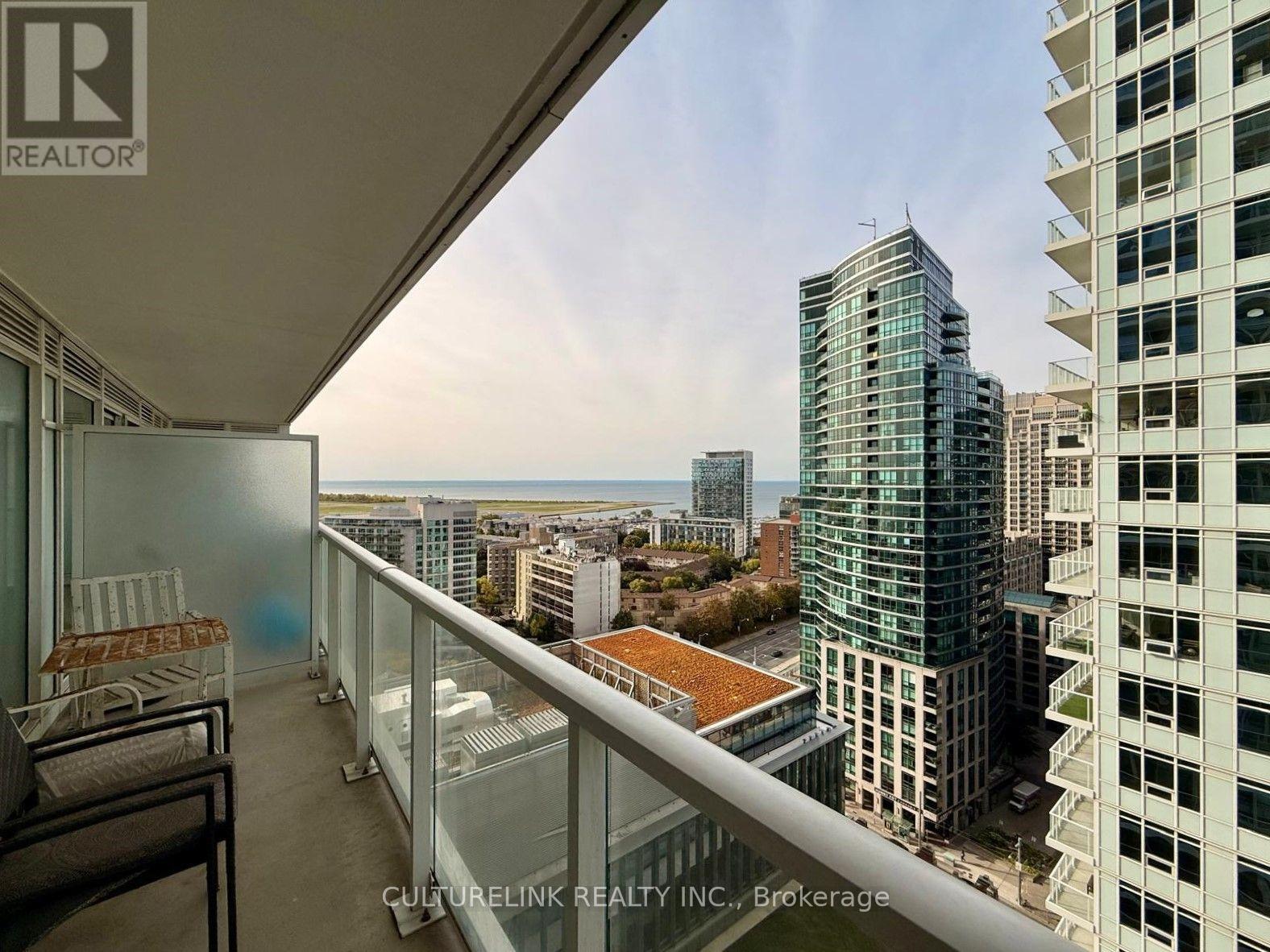 2205 - 17 Bathurst Street Property Photo 1
