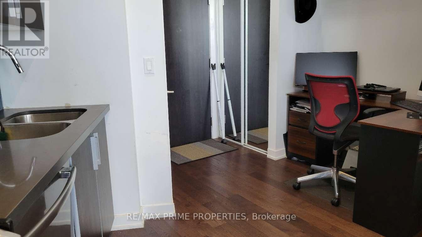 Ph 02 - 50 Bruyeres Mews Property Photo 15