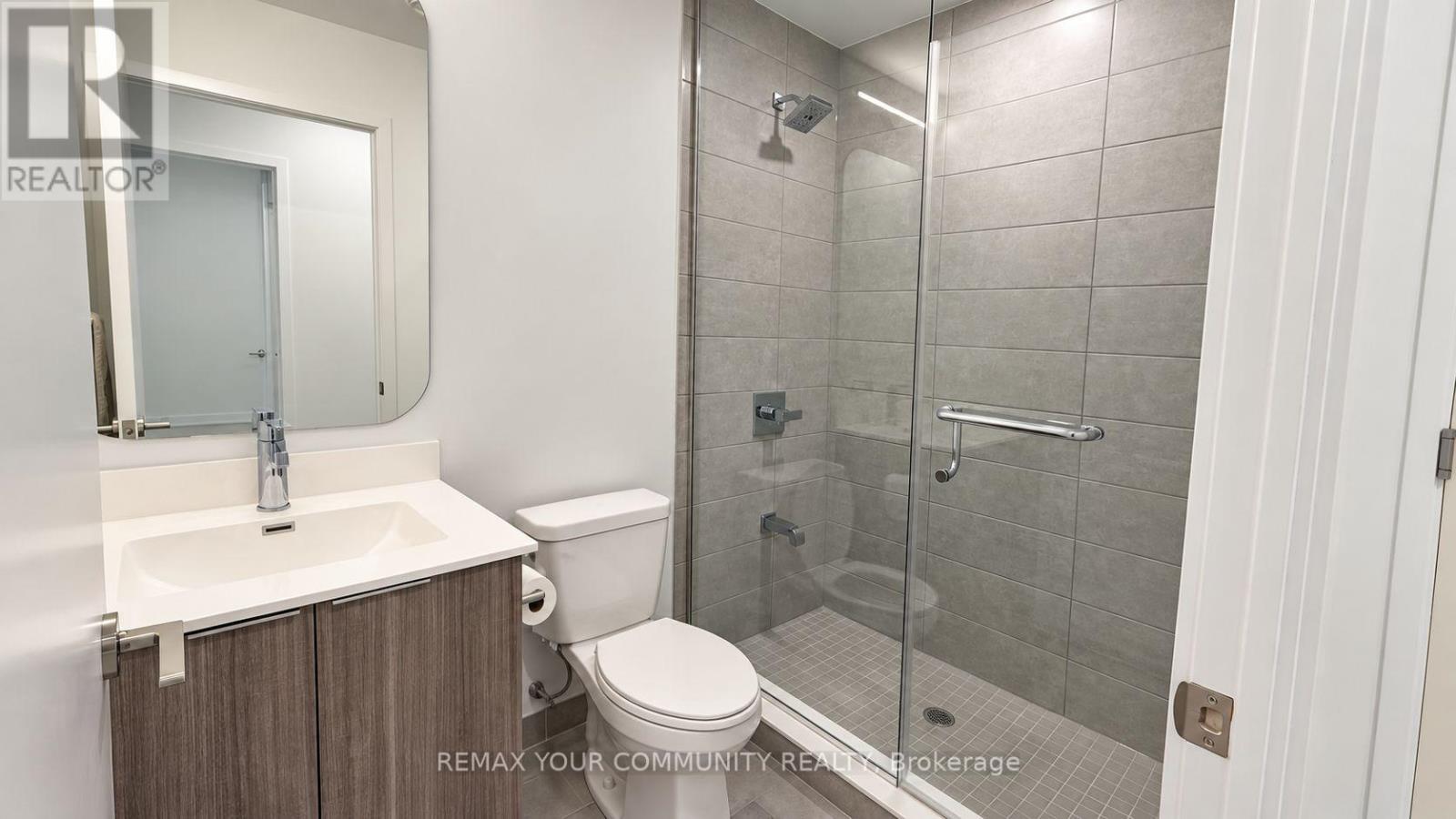 926 - 15 Richardson Street Property Photo 9