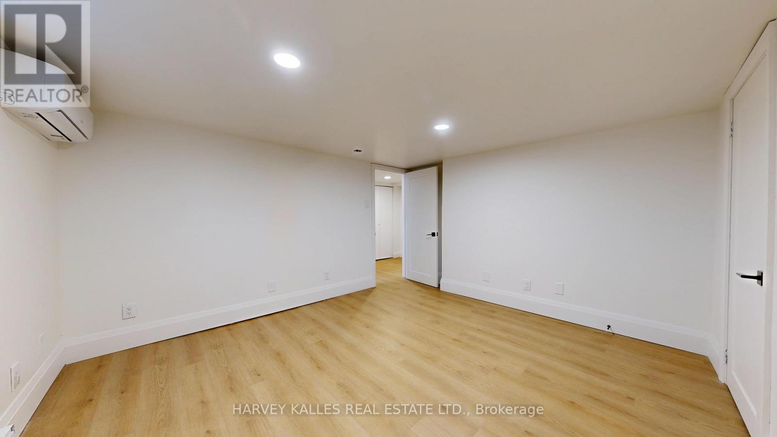 3 - 1214 Avenue Road Property Photo 6
