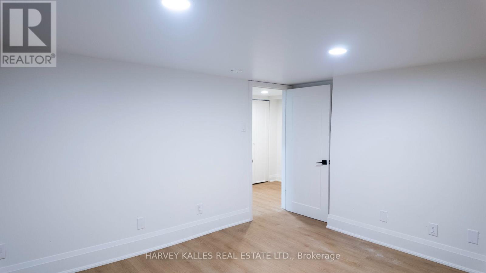 3 - 1214 Avenue Road Property Photo 10
