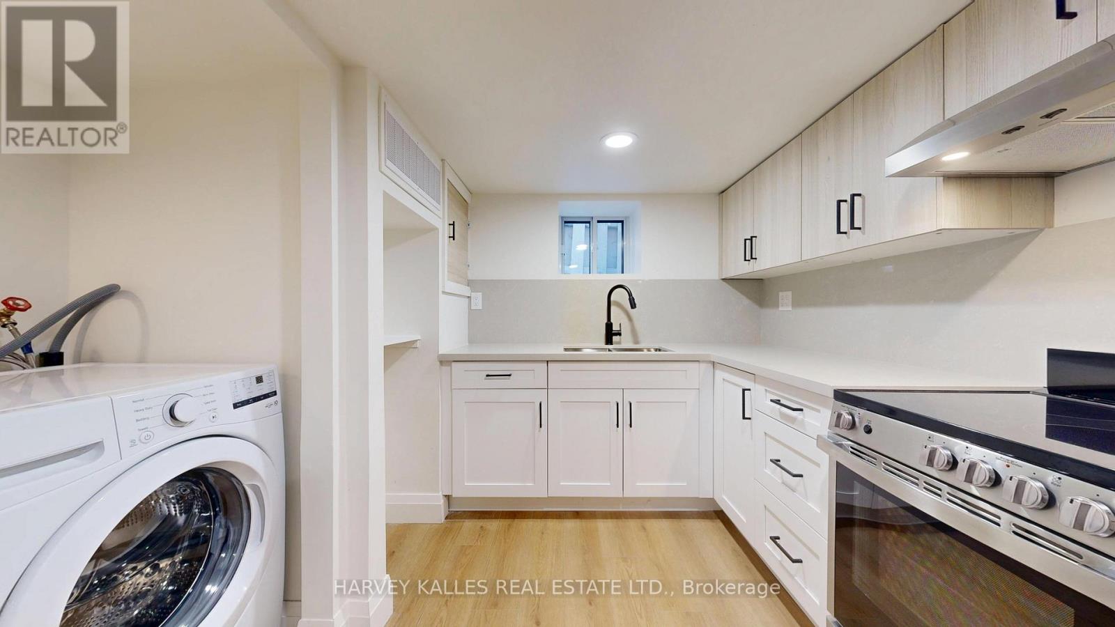 3 - 1214 Avenue Road Property Photo 13