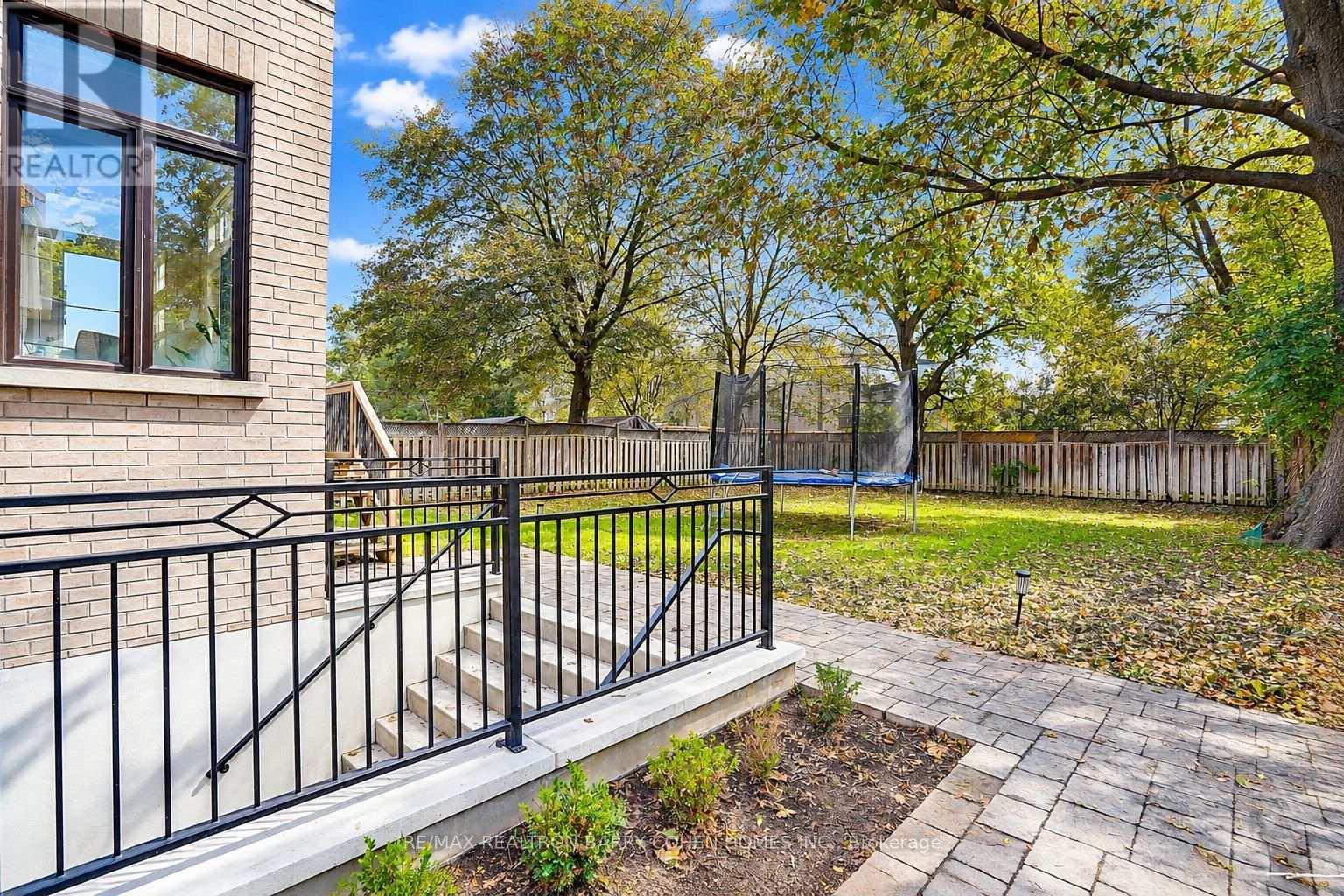 21 Yorkview Drive Property Photo 48