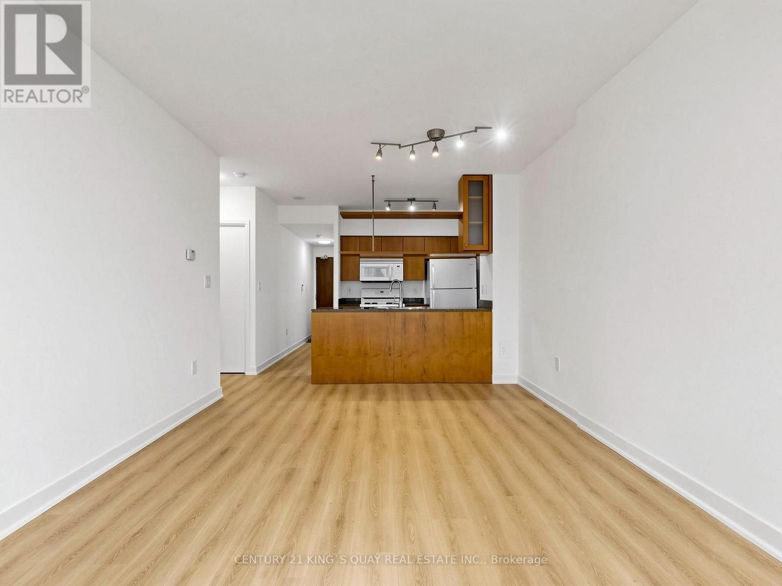 1502 - 35 Mariner Terrace Property Photo 10