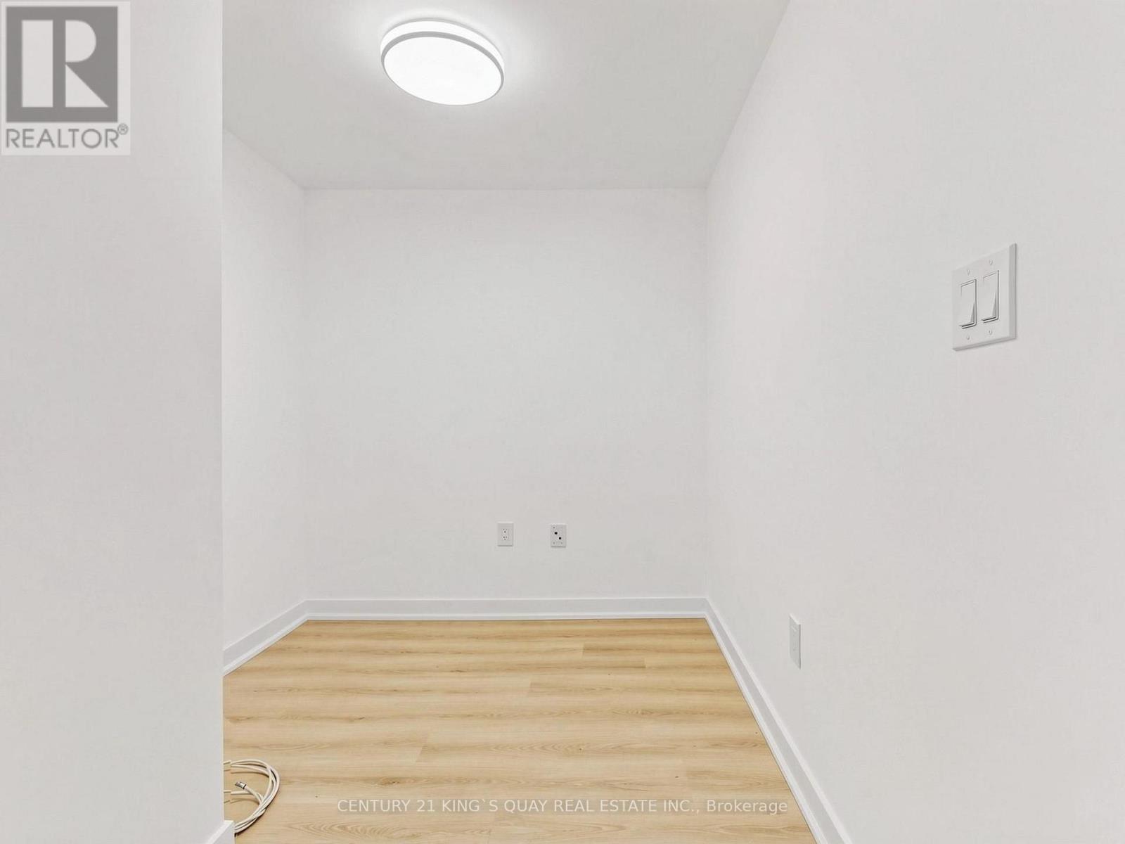 1502 - 35 Mariner Terrace Property Photo 23