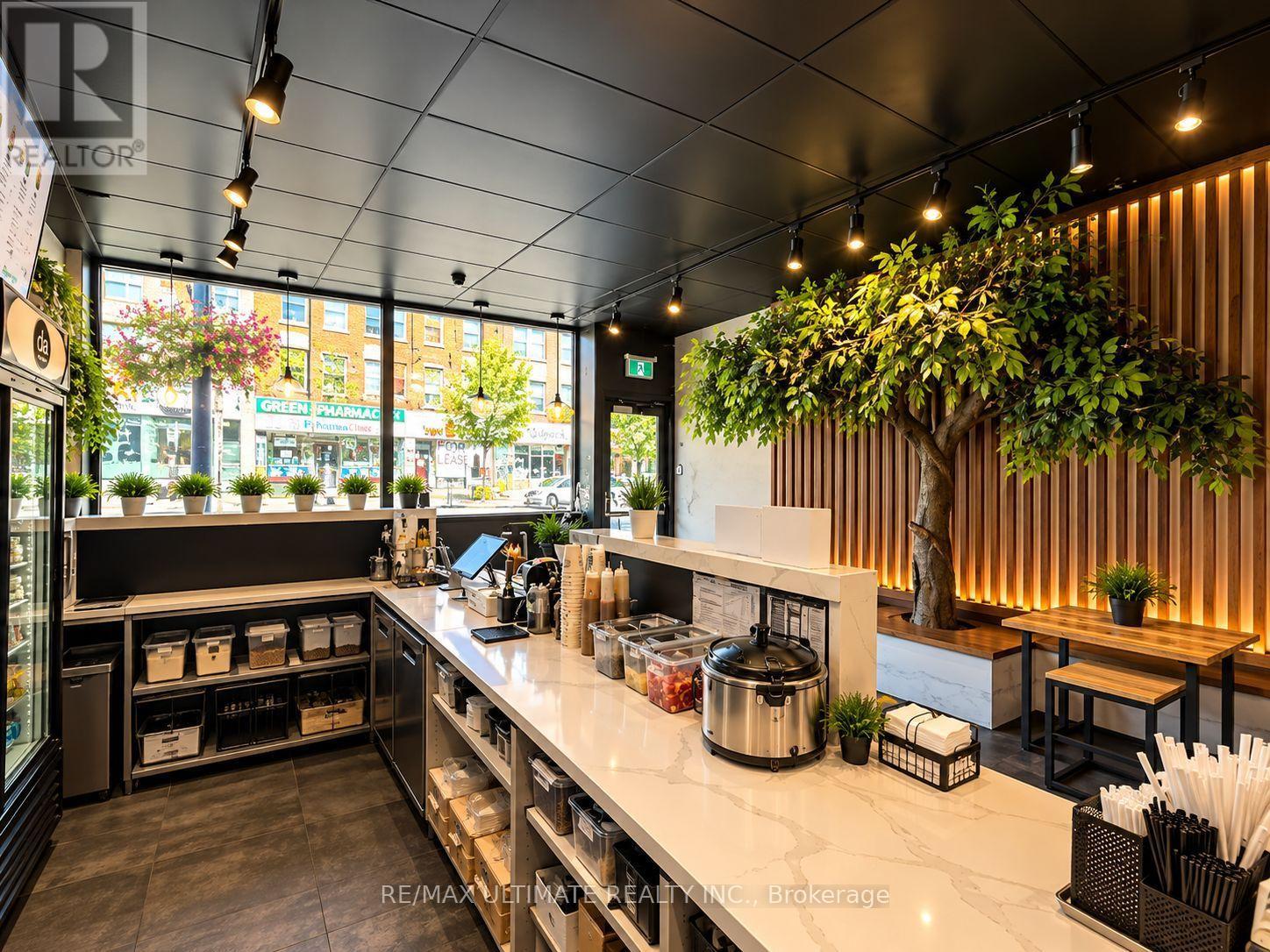 621 Bloor Street W Property Photo 4