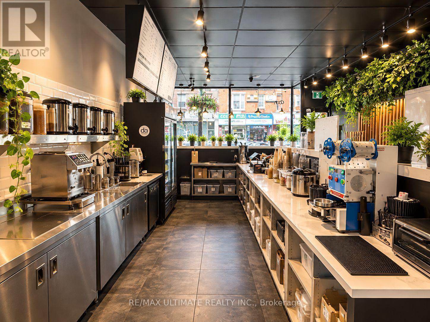 621 Bloor Street W Property Photo 6