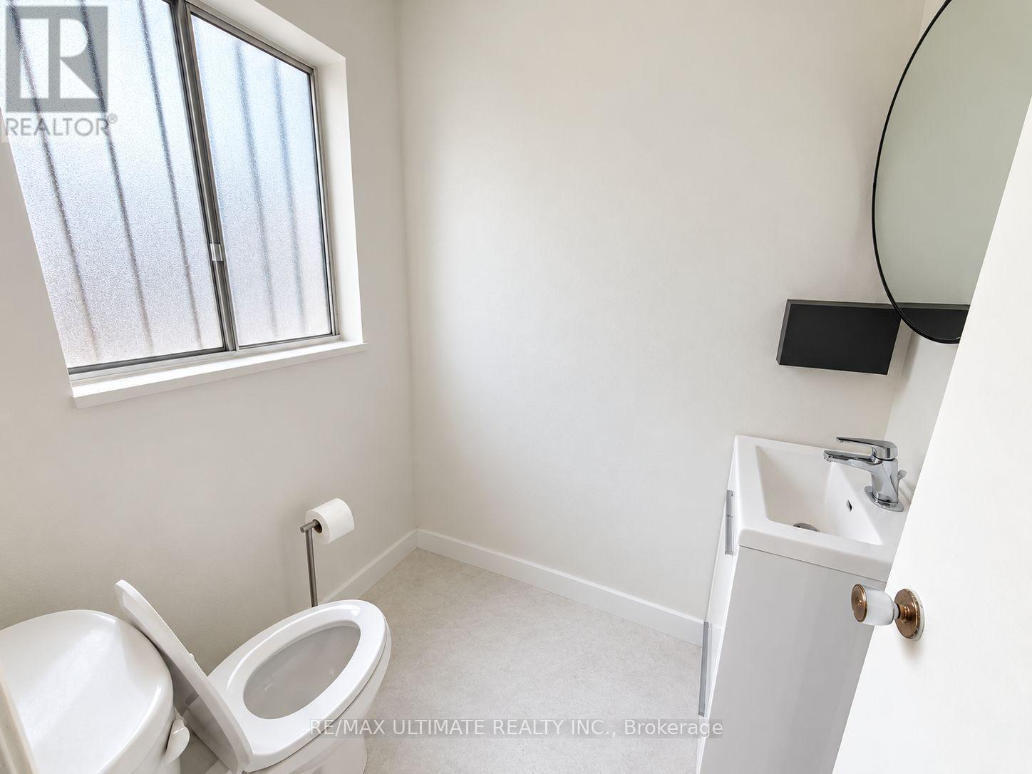 621 Bloor Street W Property Photo 13