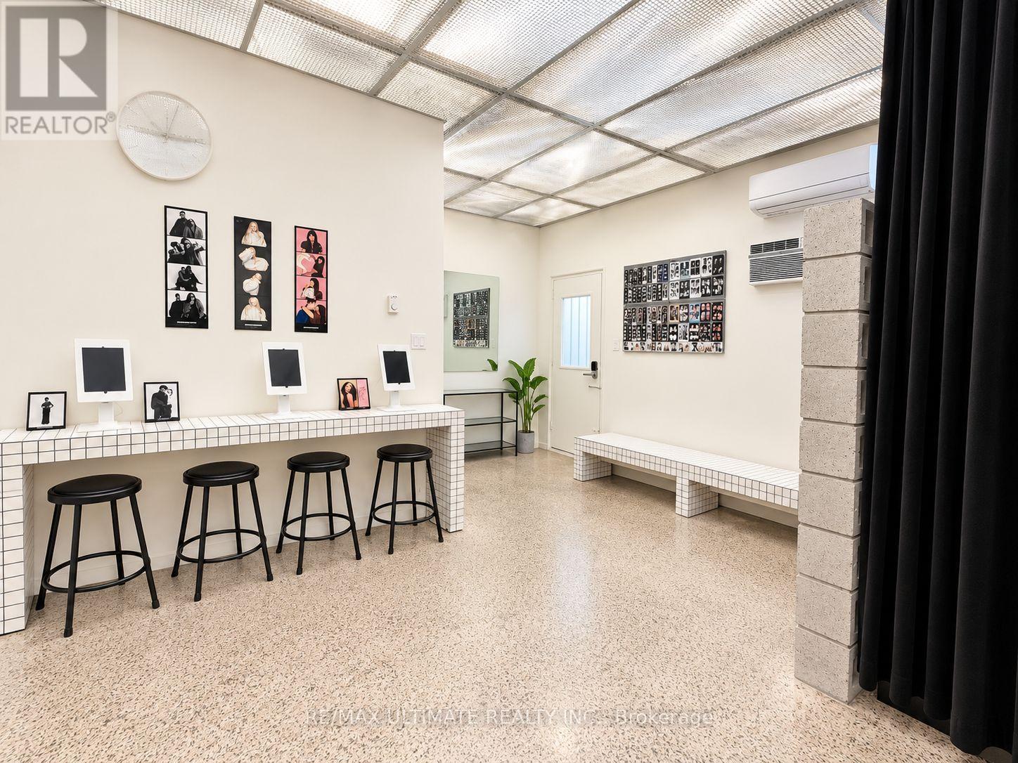 621 Bloor Street W Property Photo 15