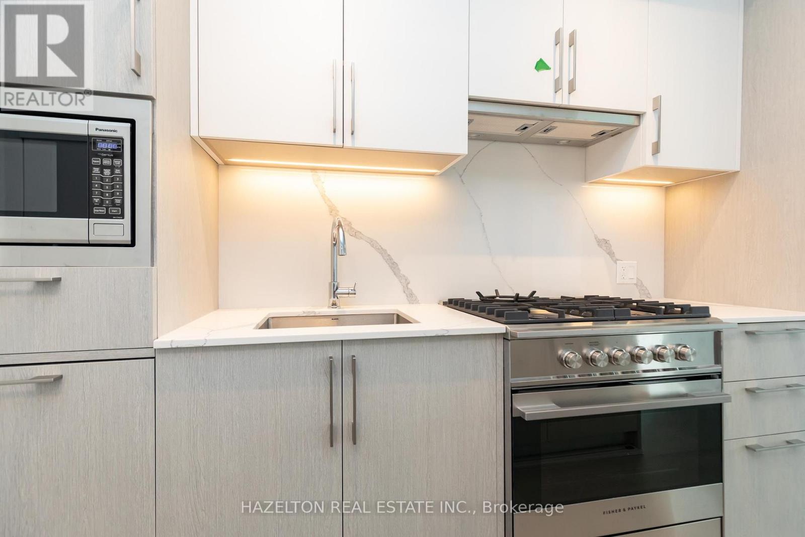 603 - 8 Manor Road W Property Photo 11