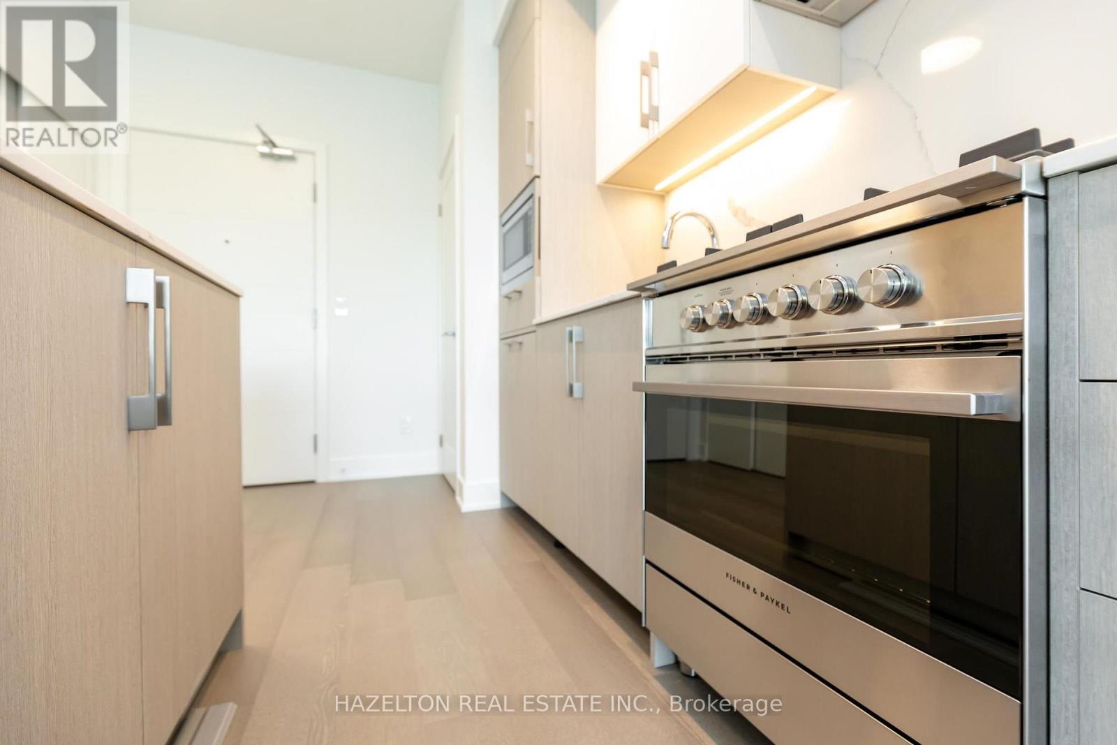603 - 8 Manor Road W Property Photo 14