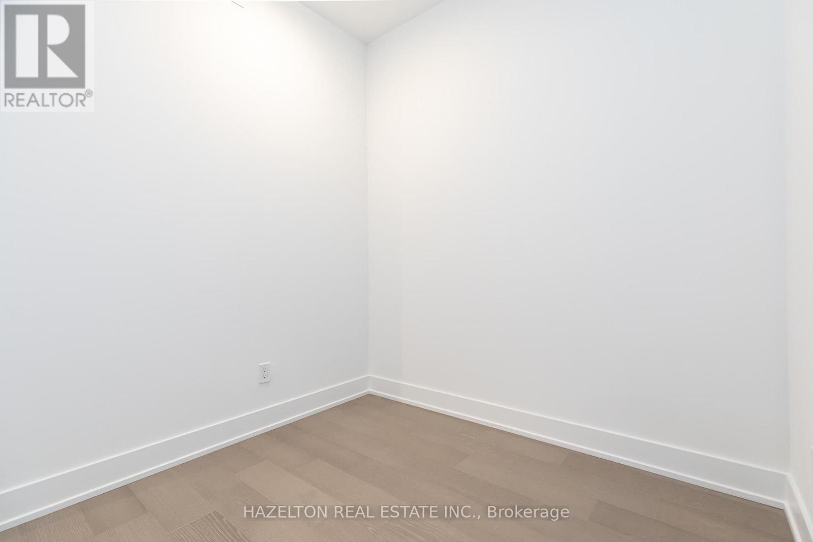 603 - 8 Manor Road W Property Photo 22