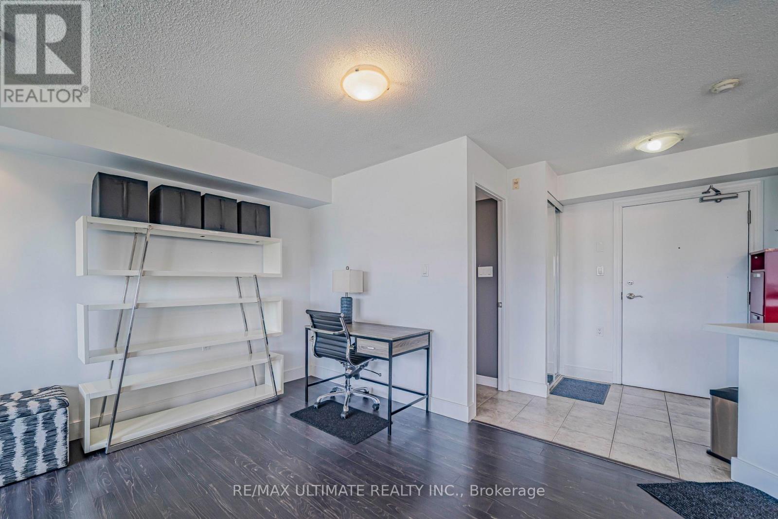 513 - 872 Sheppard Avenue W Property Photo 16