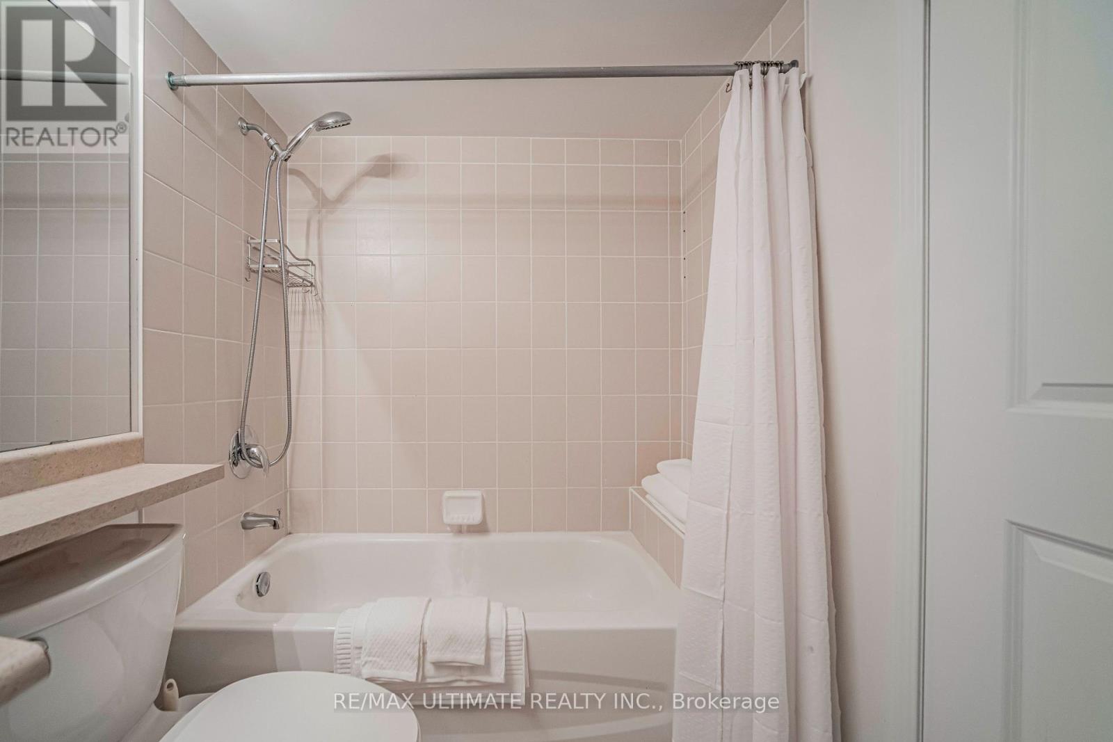 513 - 872 Sheppard Avenue W Property Photo 23
