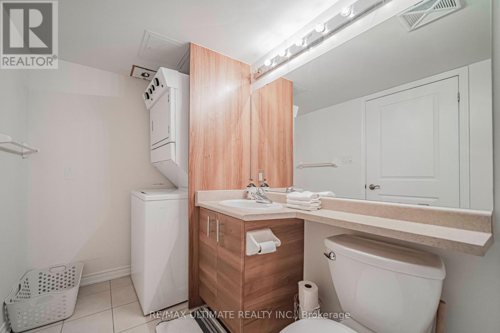 513 - 872 Sheppard Avenue W Property Photo 24