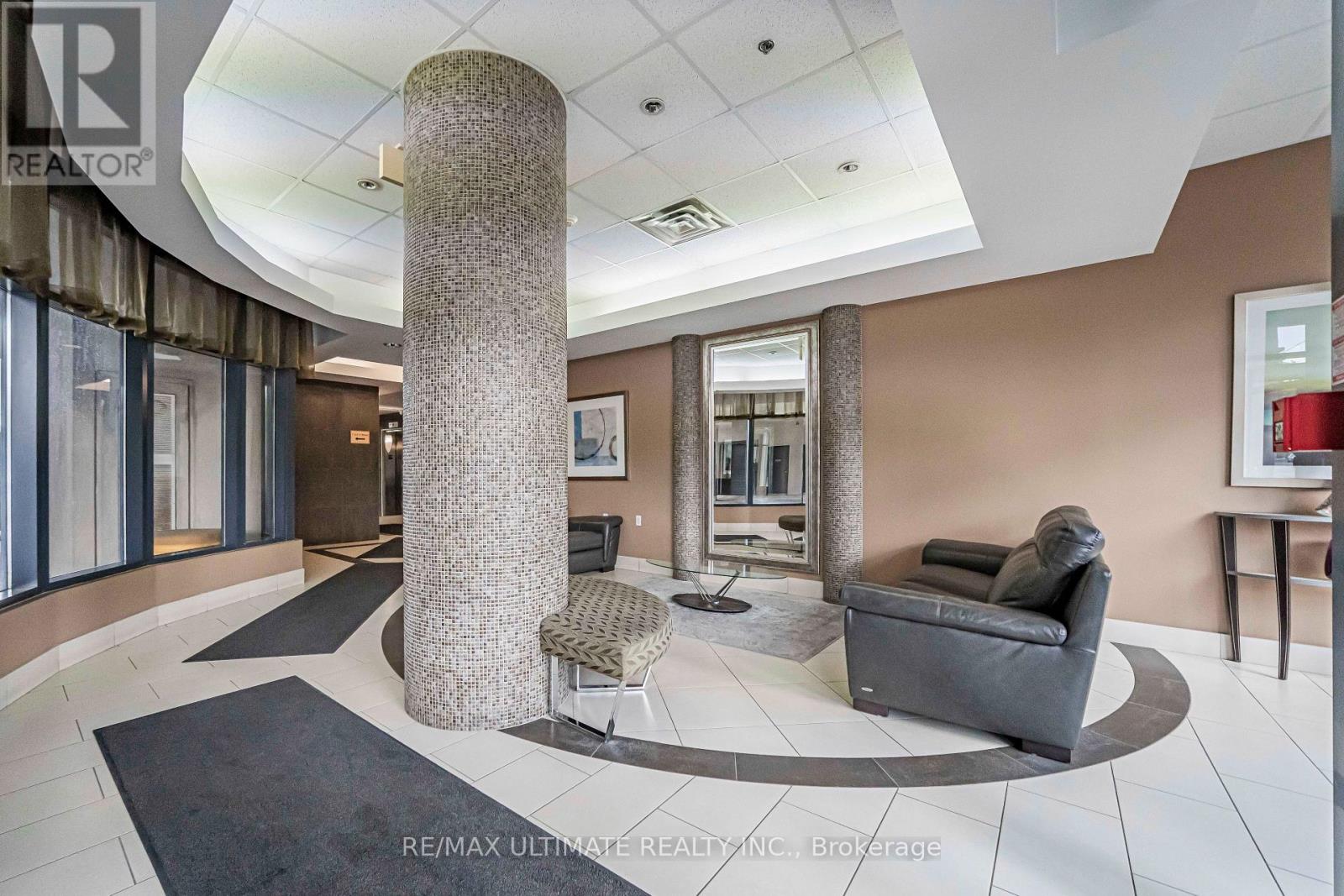 513 - 872 Sheppard Avenue W Property Photo 25