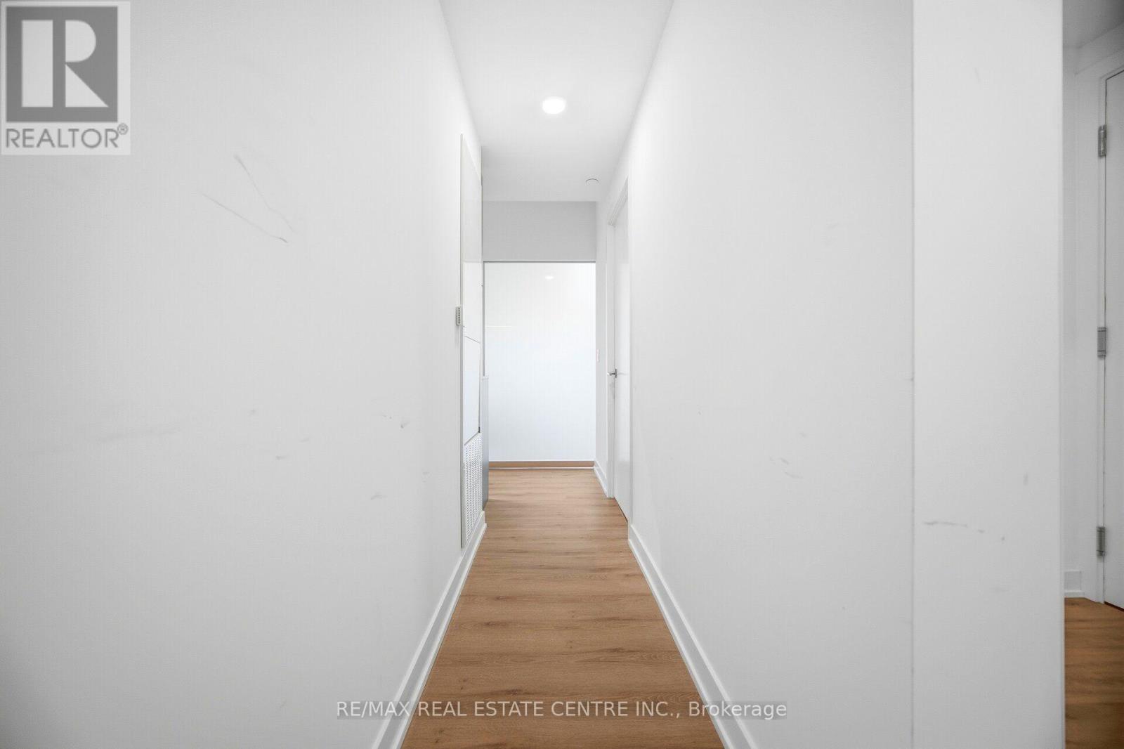 2715 - 252 Church Street Property Photo 8