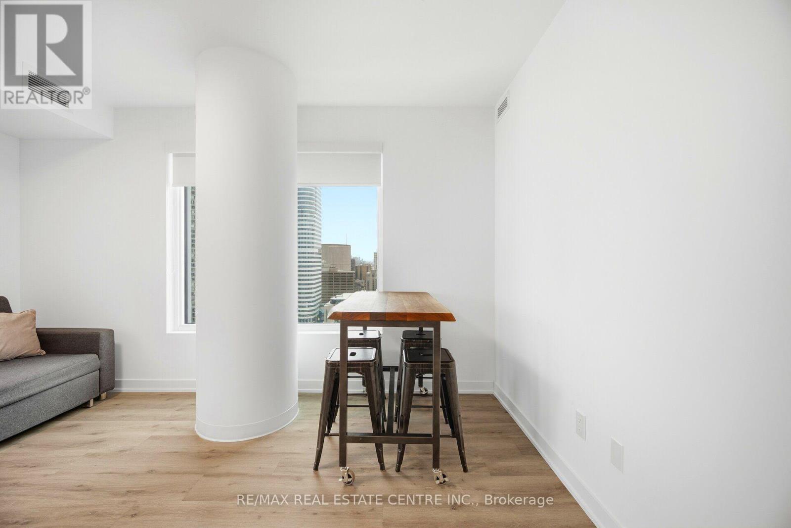 2715 - 252 Church Street Property Photo 10