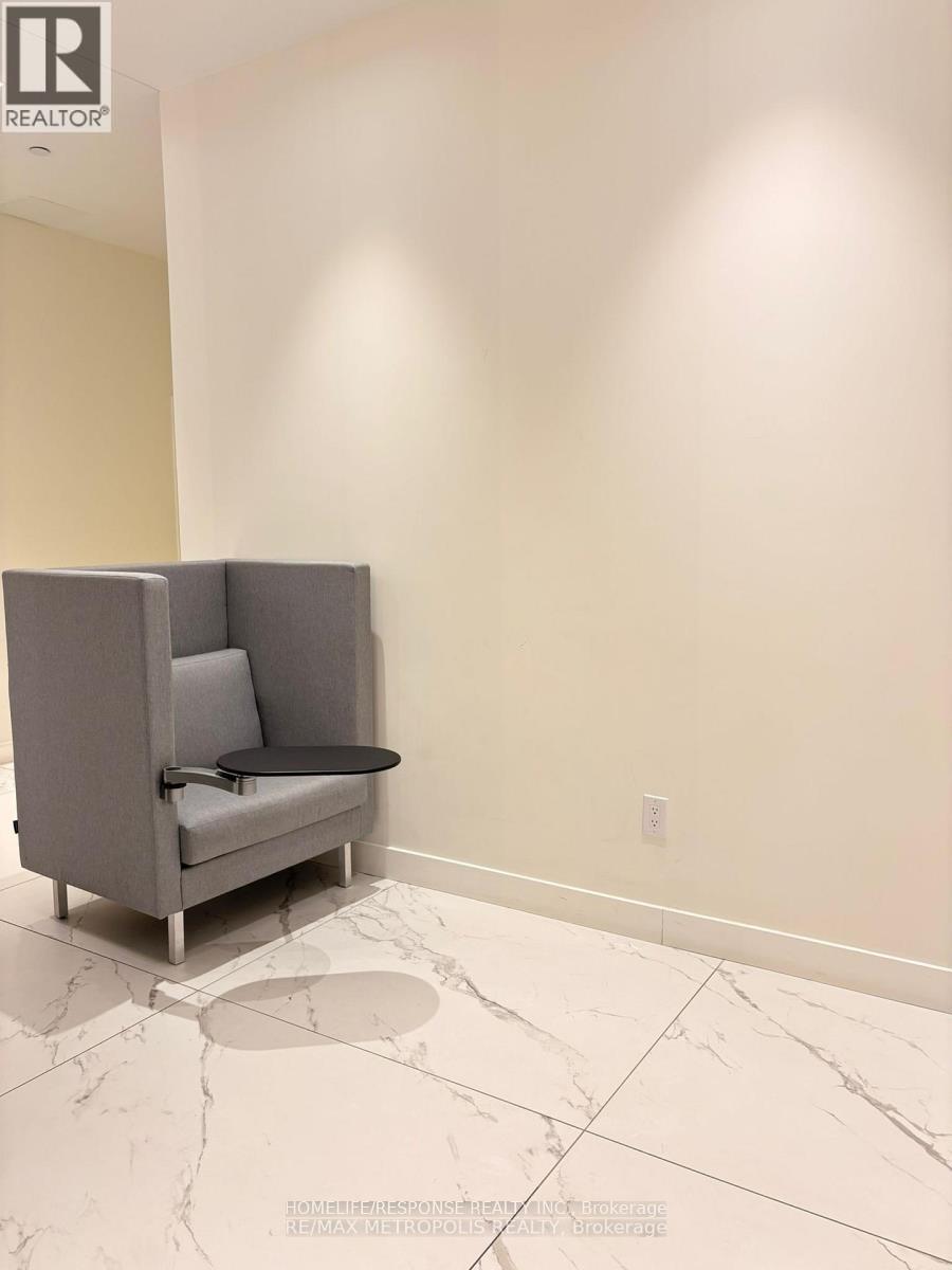 312 - 11 Brunel Court Property Photo 8