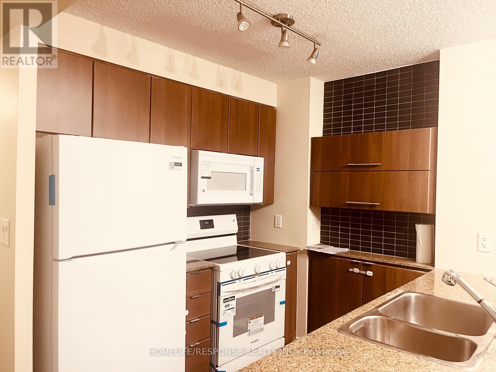 312 - 11 Brunel Court Property Photo 16