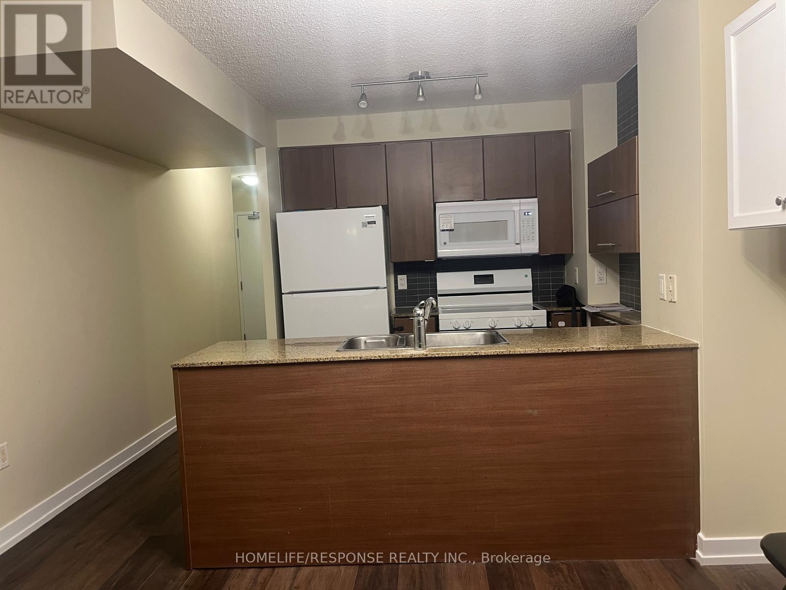 312 - 11 Brunel Court Property Photo 18