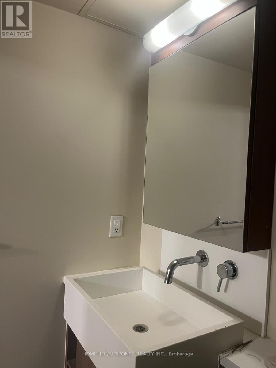 312 - 11 Brunel Court Property Photo 26