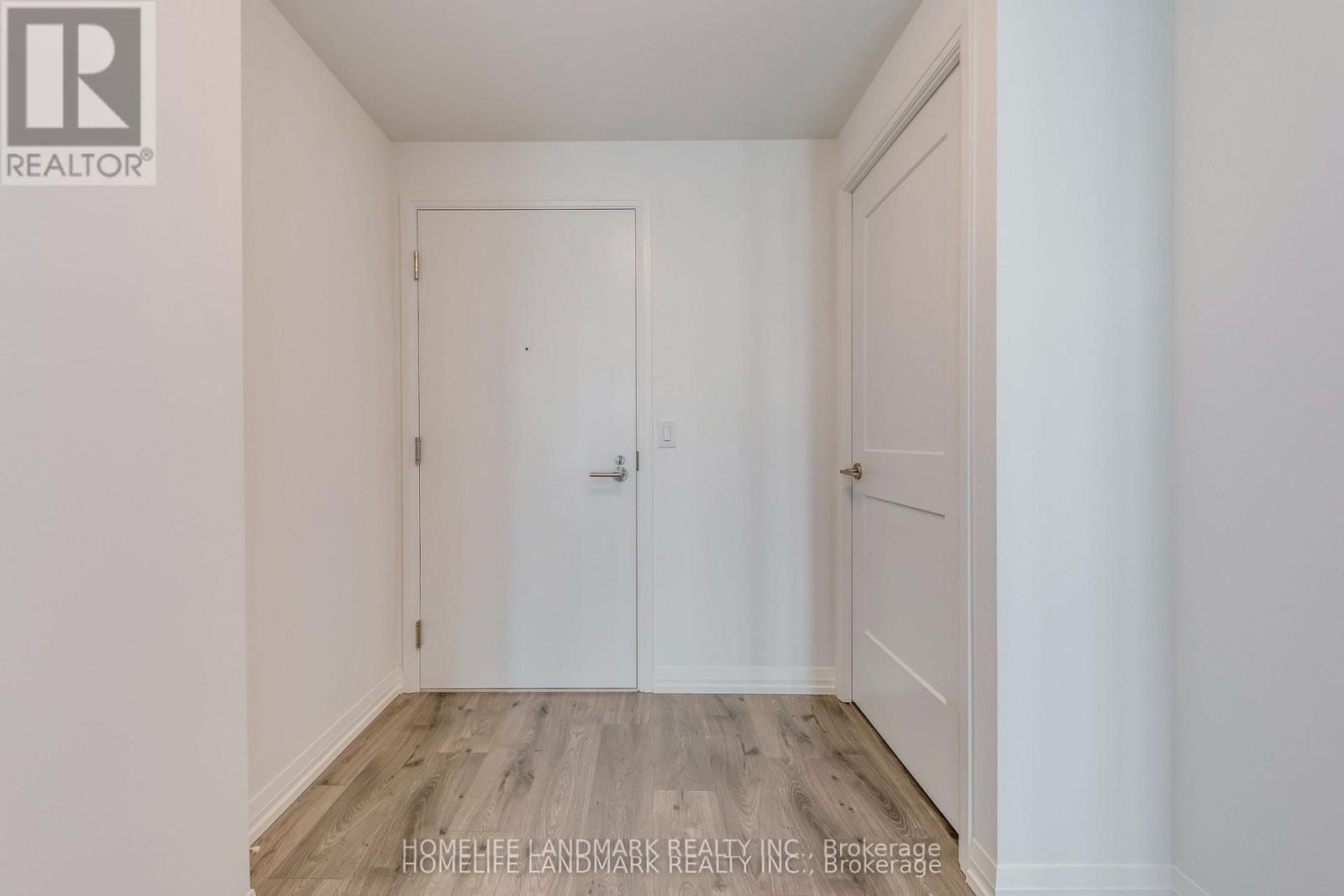 2411 - 8 Widmer Street Property Photo 2