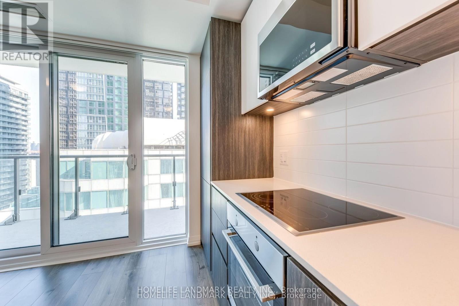 2411 - 8 Widmer Street Property Photo 4