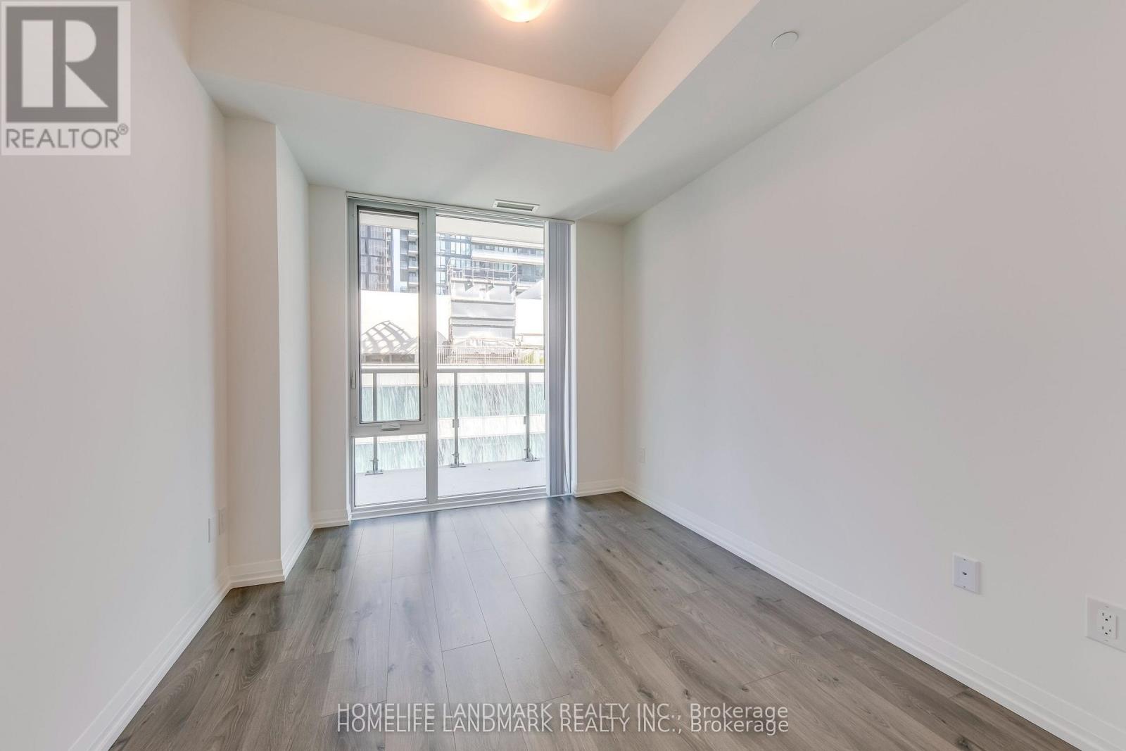 2411 - 8 Widmer Street Property Photo 11