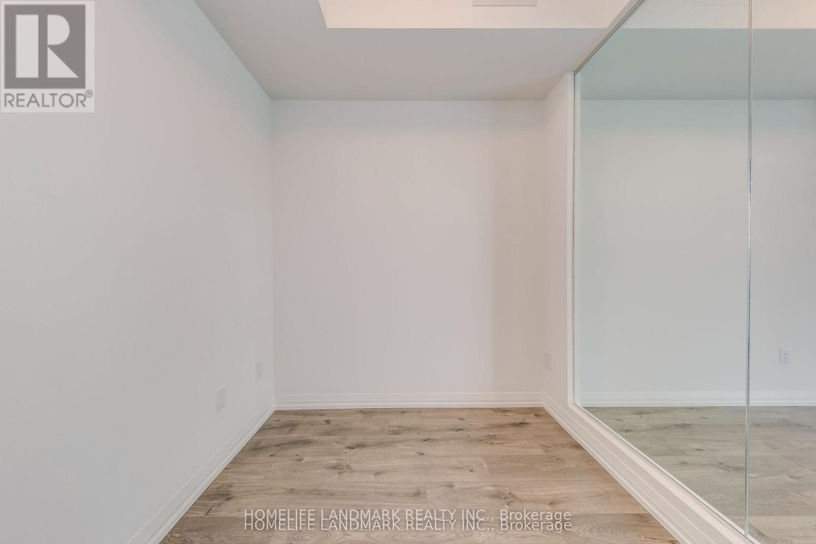 2411 - 8 Widmer Street Property Photo 14