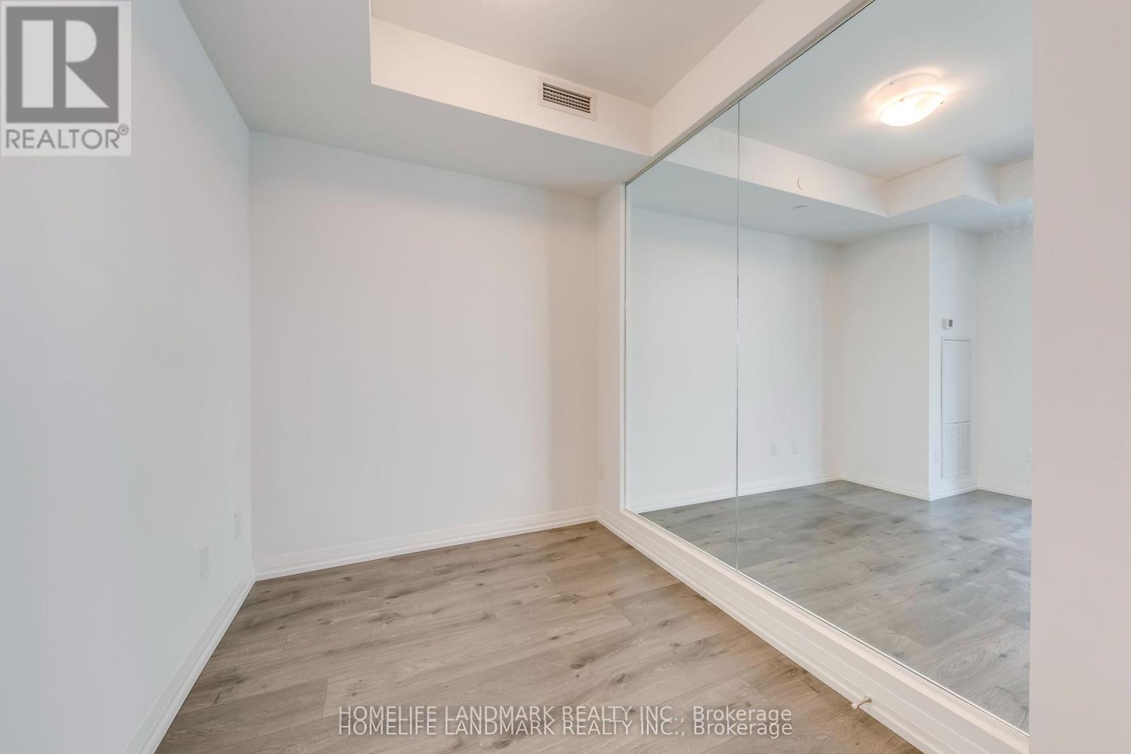 2411 - 8 Widmer Street Property Photo 15