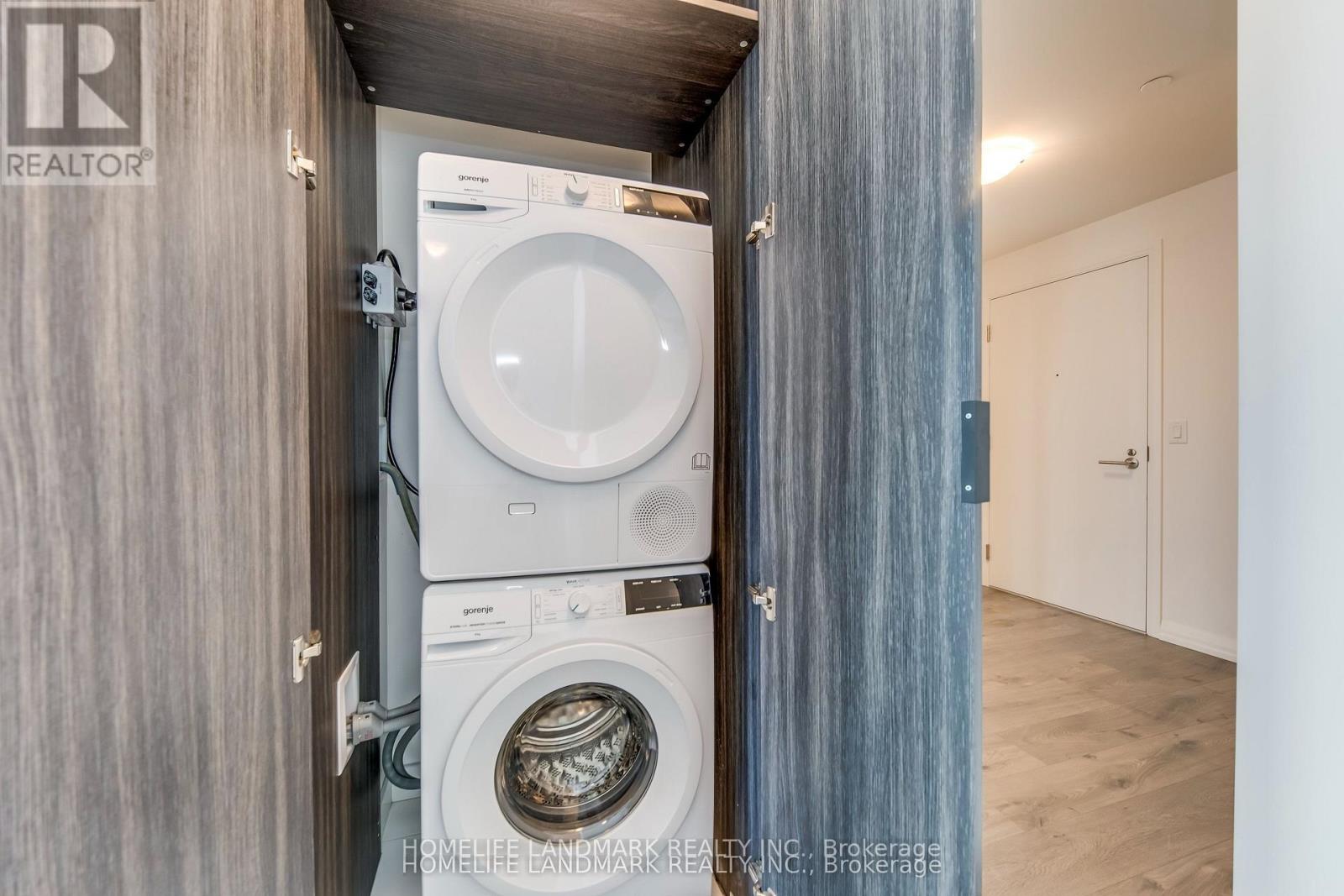 2411 - 8 Widmer Street Property Photo 17